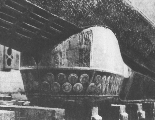 Fig 3b. Late type VIIC and VIIC/41 U-boats were fitted with the GHG passive sonar array. It was fitted under the bow, below the torpedo tubes, as shown here on U-1105